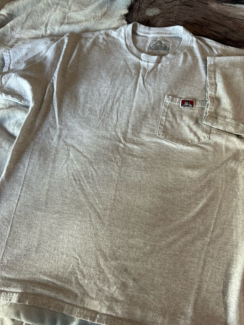 Ben Davis Short-Sleeve Pocket Tee in Heather Light Gray with Red Logo Tab